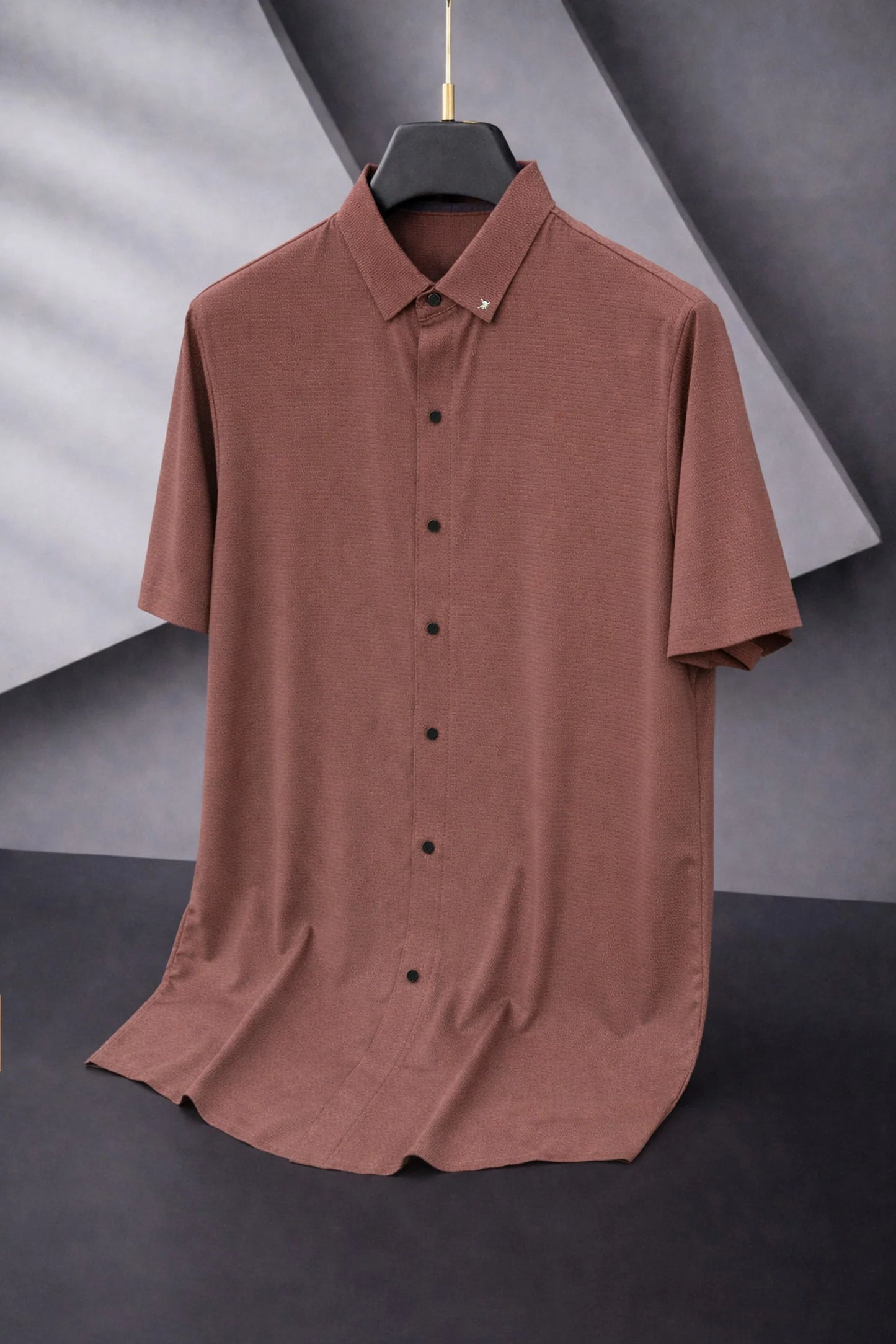 Men's Rust Brown Slim-Fit Short Sleeve Shirt